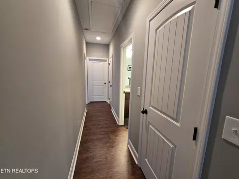 Entry Way - 524 Shields Crossing Dr, Bean Station, TN 37708 photo 4 of 6