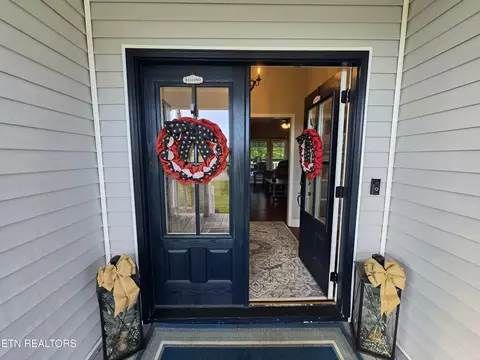 Entry Way - 524 Shields Crossing Dr, Bean Station, TN 37708 photo 1 of 6