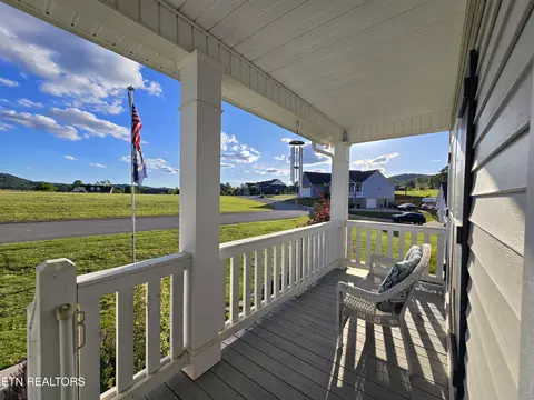 Exterior - 524 Shields Crossing Dr, Bean Station, TN 37708 photo 6 of 17