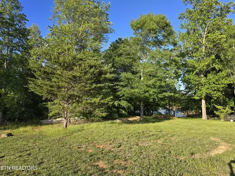 Exterior - 524 Shields Crossing Dr, Bean Station, TN 37708 photo 16 of 17