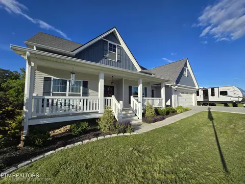 Exterior - 524 Shields Crossing Dr, Bean Station, TN 37708 photo 4 of 17