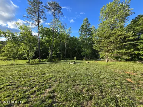 Exterior - 524 Shields Crossing Dr, Bean Station, TN 37708 photo 15 of 17