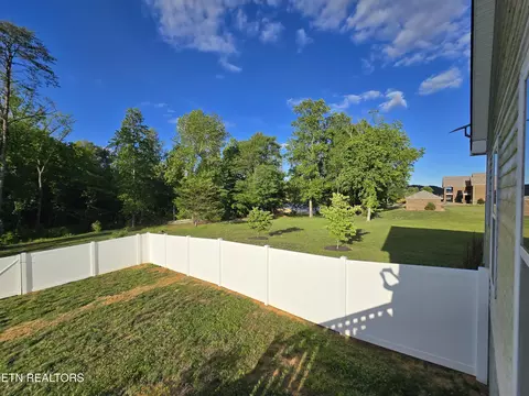 Exterior - 524 Shields Crossing Dr, Bean Station, TN 37708 photo 9 of 17