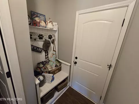 Entry Way - 524 Shields Crossing Dr, Bean Station, TN 37708 photo 6 of 6