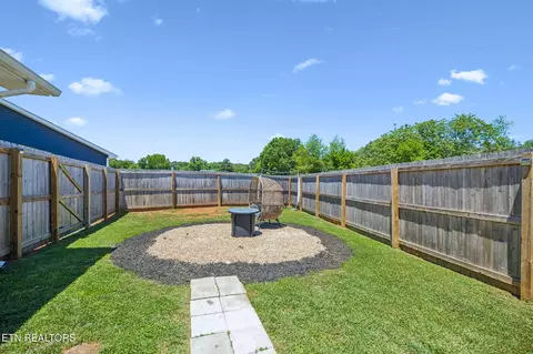 Exterior - 1257 Cole Dr, Talbott, TN 37877 photo 4 of 4