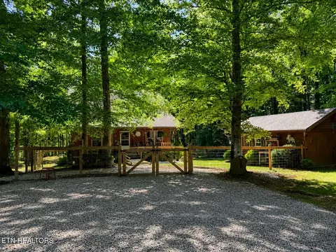 737 Edd Linder Rd, Jamestown, TN 38556
