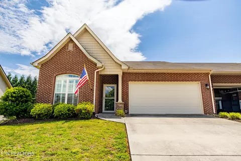 6122 Mcmillan Creek Dr, Knoxville, TN 37924