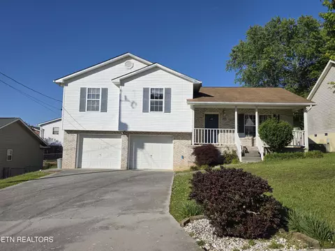 8912 Heathercrest Dr, Powell, TN 37849
