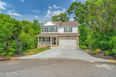 1204 Emerald Forest Ln, Powell, TN 37849