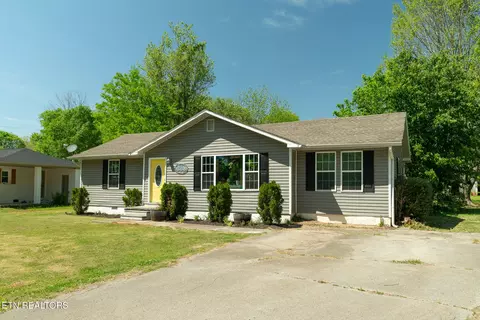 912 Barnabas St, Athens, TN 37303