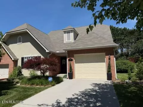 2803 Knob Creek Ln, Knoxville, TN 37912