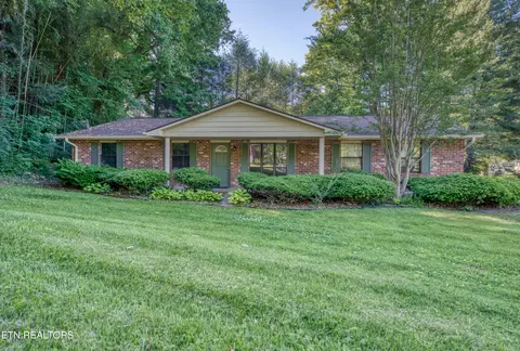 4521 Crestfield Rd, Knoxville, TN 37921