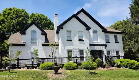 15 Radisson Cv, Oak Ridge, TN 37830