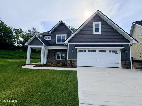 12604 Izzy Mule Ln, Knoxville, TN 37932