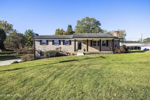 7433 Palmyra Dr, Knoxville, TN 37918