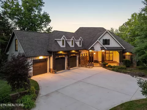4451 Forrest Ridge Dr, Louisville, TN 37777