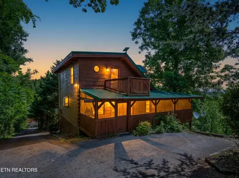 1086 Sharp Hollow Rd, Sevierville, TN 37862