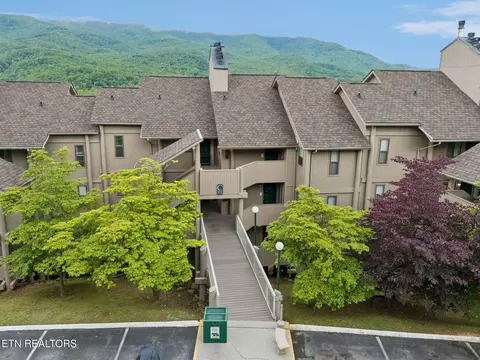 3710 Weber Rd UNIT 303-C, Gatlinburg, TN 37738