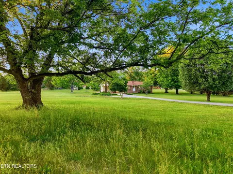 819 Rutledge Pike, Blaine, TN 37709