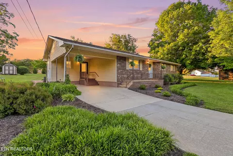 819 Rutledge Pike, Blaine, TN 37709