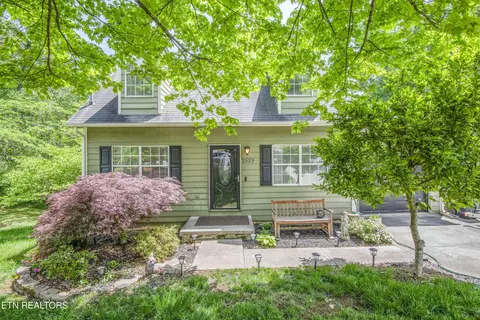 2529 Hammond Ln, Knoxville, TN 37912