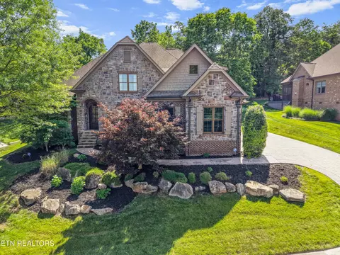 2215 Covered Bridge Blvd, Knoxville, TN 37932