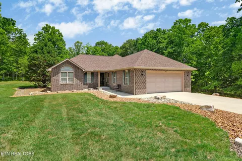 127 Wilbourn Dr, Crossville, TN 38558
