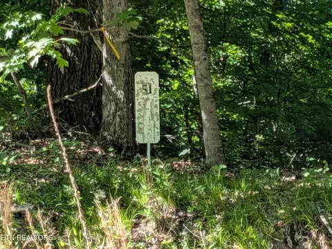 306 Hickory Knoll Cir, Whitesburg, TN 37891