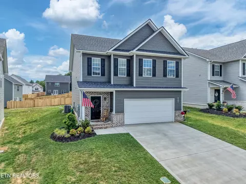 7707 Honey Oaks Rd, Corryton, TN 37721