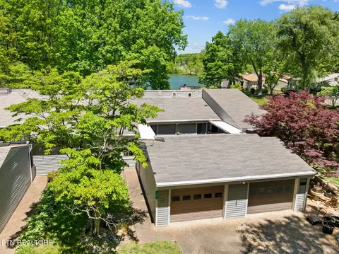 18 Woodland Ter, Crossville, TN 38558