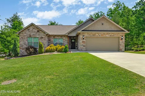 142 Forest View Dr, Crossville, TN 38558