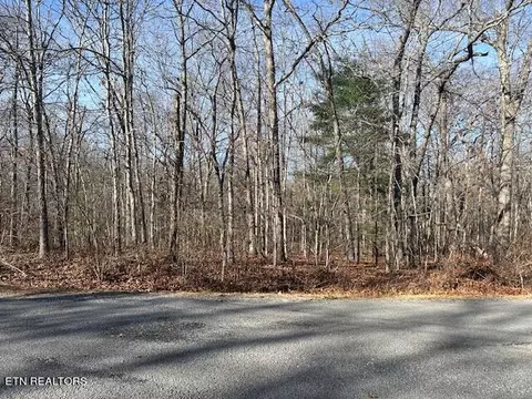 9142 Weketa Cir, Crossville, TN 38572