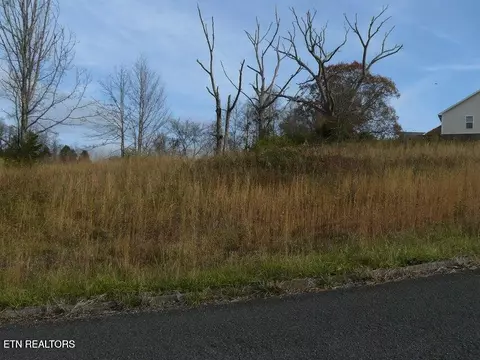 141 Henley St, Tazewell, TN 37879