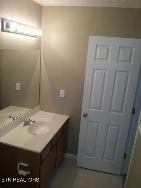 1234 Park Hl, Knoxville, TN 37909
