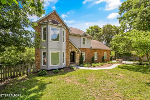 11032 Flotilla Dr, Farragut, TN 37934