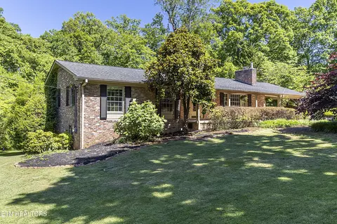 213 Beechwood Dr, Knoxville, TN 37920