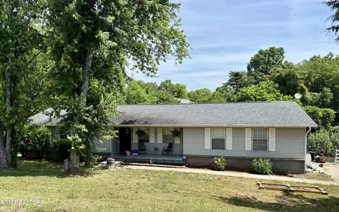 3046 Johnston Rd, Louisville, TN 37777