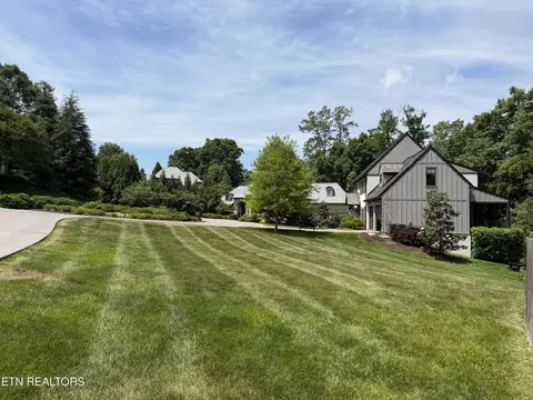 238 Sequoyah Gardens Way, Knoxville, TN 37919