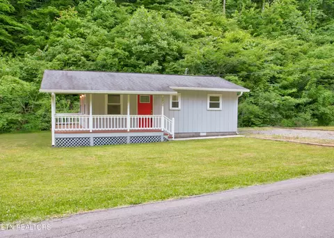 2920 Hatcher Mountain Rd, Sevierville, TN 37862