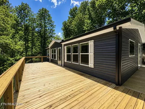 264 Rain Valley Rd, La Follette, TN 37766
