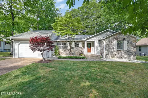 131 Berkshire Loop, Crossville, TN 38558