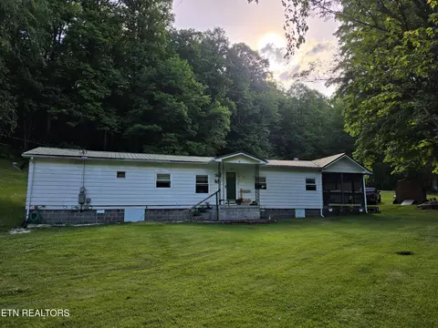 509 Rogers Cemetery Rd, Pennington Gap, VA 24277