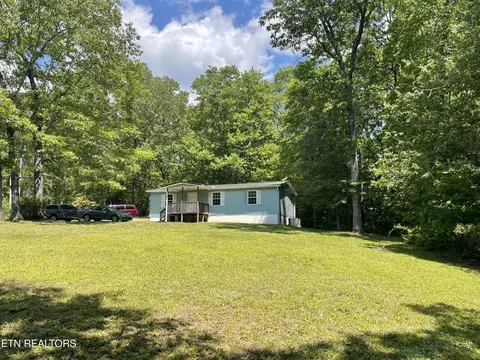483 Blake Rd, Oakdale, TN 37829