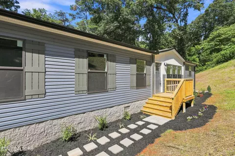 260 Island Ford Rd, Rocky Top, TN 37769