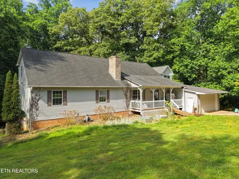 4422 Beaus Bend Rd, Louisville, TN 37777