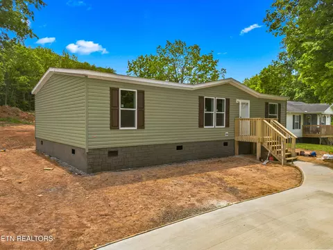 Exterior - 134 Double Cave Rd, Rutledge, TN 37861 photo 3 of 5