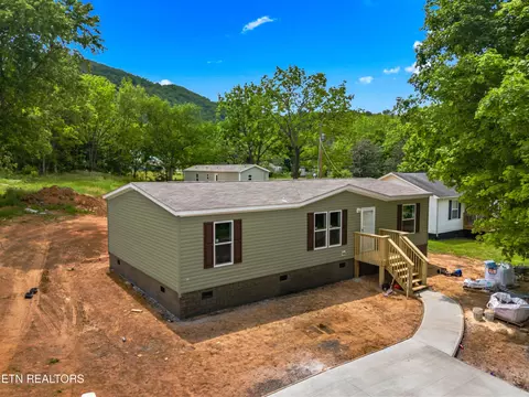 Exterior - 134 Double Cave Rd, Rutledge, TN 37861 photo 4 of 5