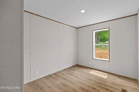 Bedroom - 134 Double Cave Rd, Rutledge, TN 37861 photo 4 of 5