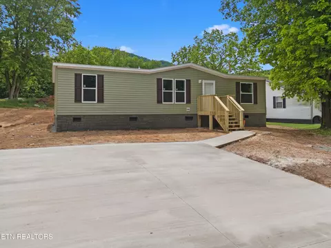 Exterior - 134 Double Cave Rd, Rutledge, TN 37861 photo 2 of 5