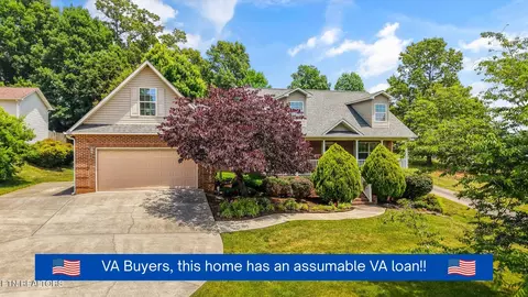 1432 Chessingham Dr, Maryville, TN 37801